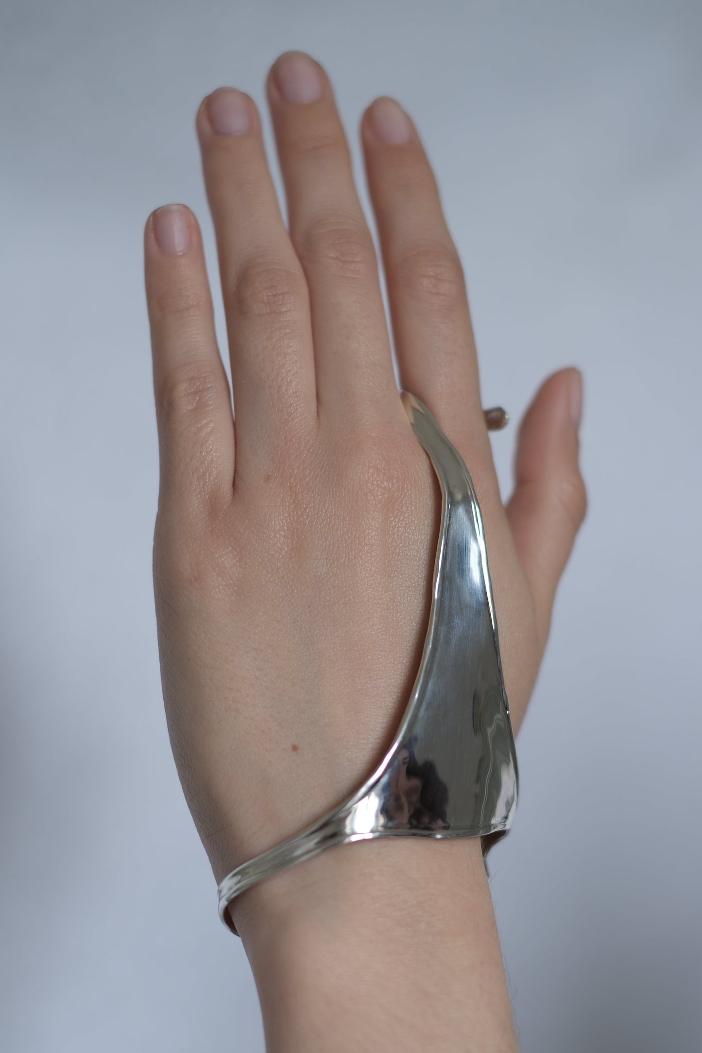 Cross Hand Piece 1/1