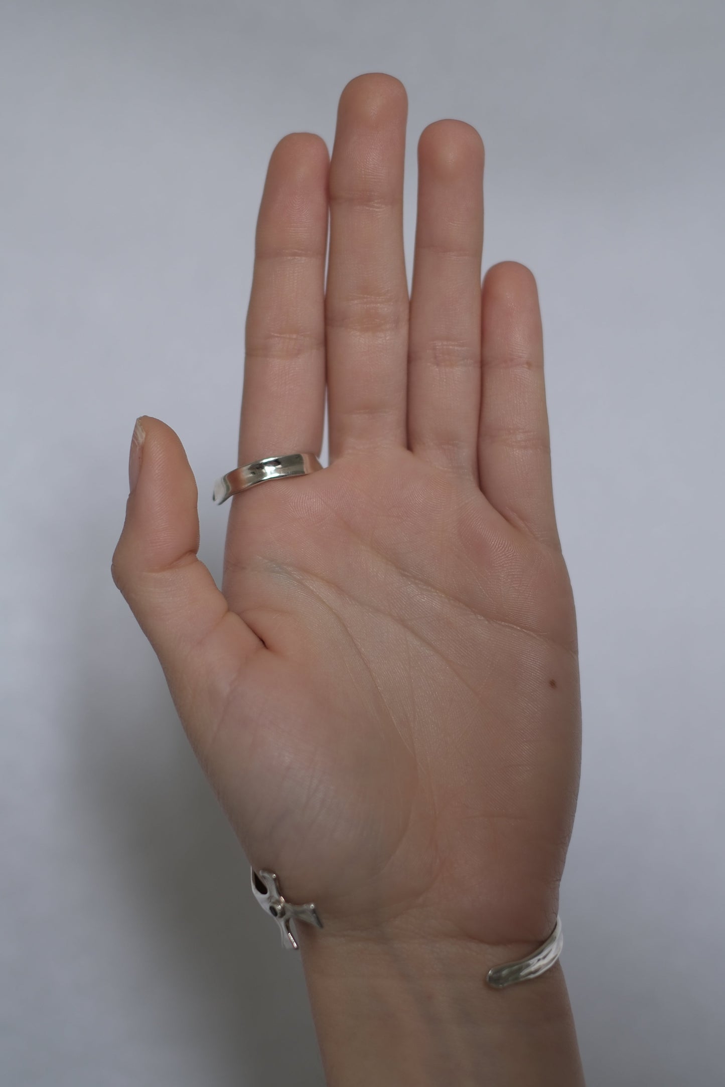 Cross Hand Piece 1/1