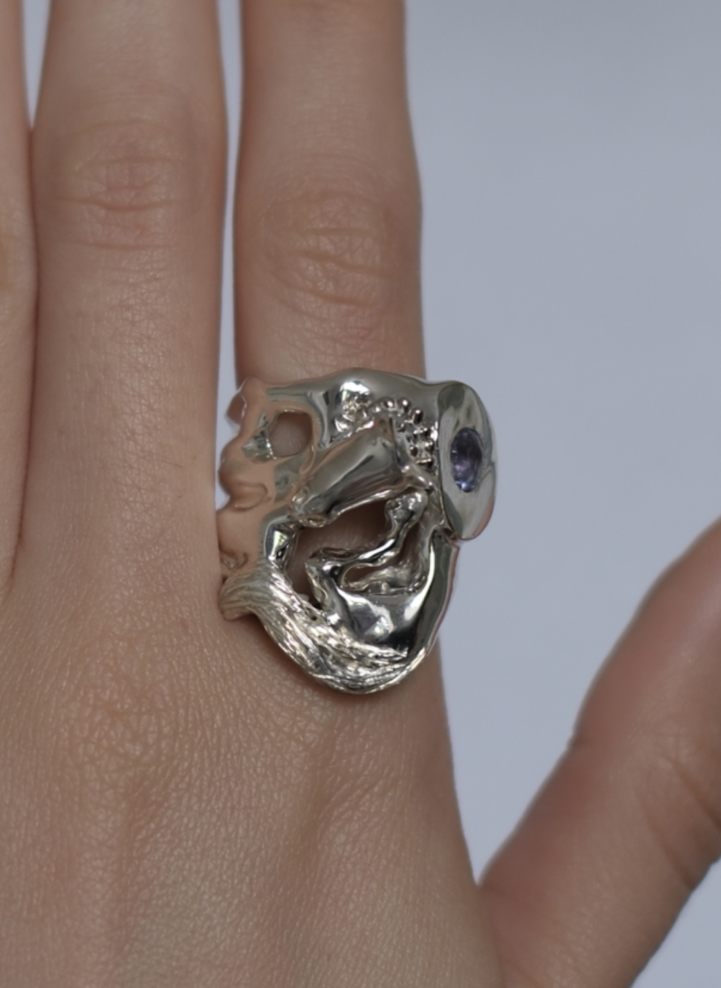 Horse with the Pearl Necklace 1/1