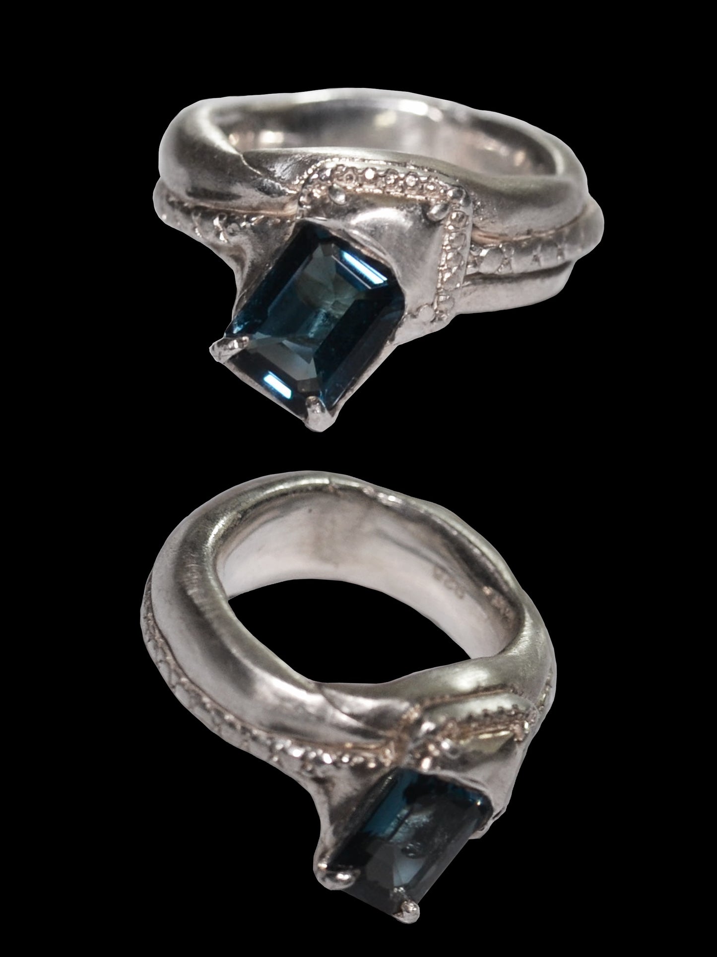 Stuck Ring London Blue Topaz